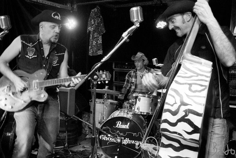 rocker-k-combus201_22_2006-047