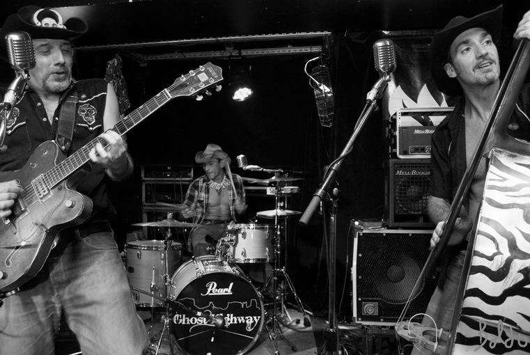 rocker-k-combus201_22_2006-051